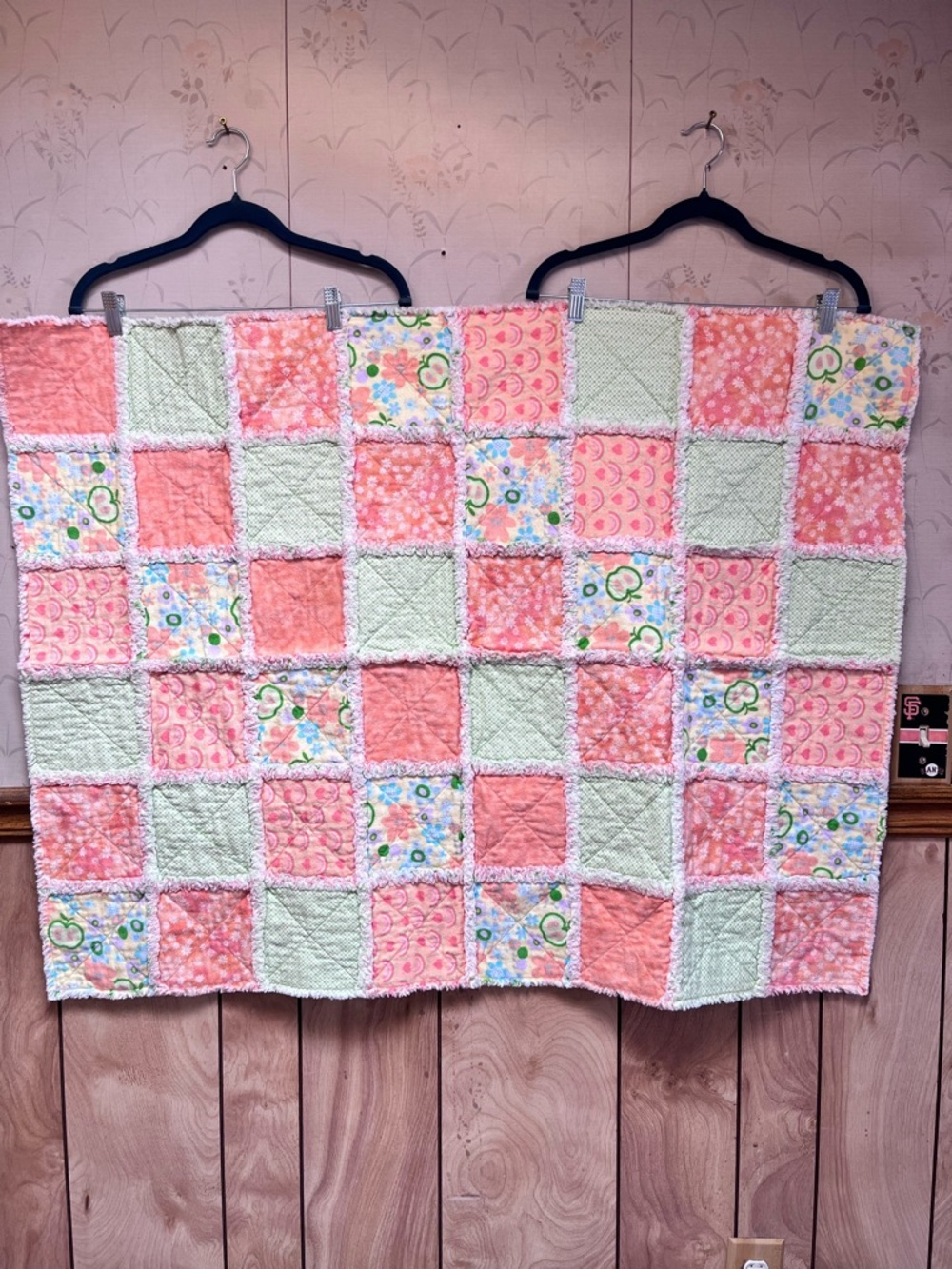 Homemade quilt - Picture 2 of 11